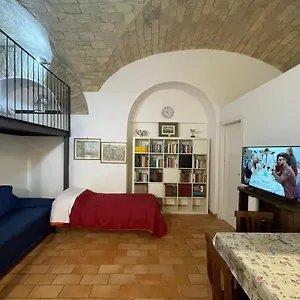 Royal House At The Center Roma